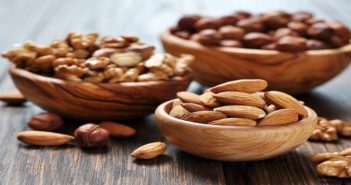 Here is what happens to your body when you eat 4 almonds every day Almonds